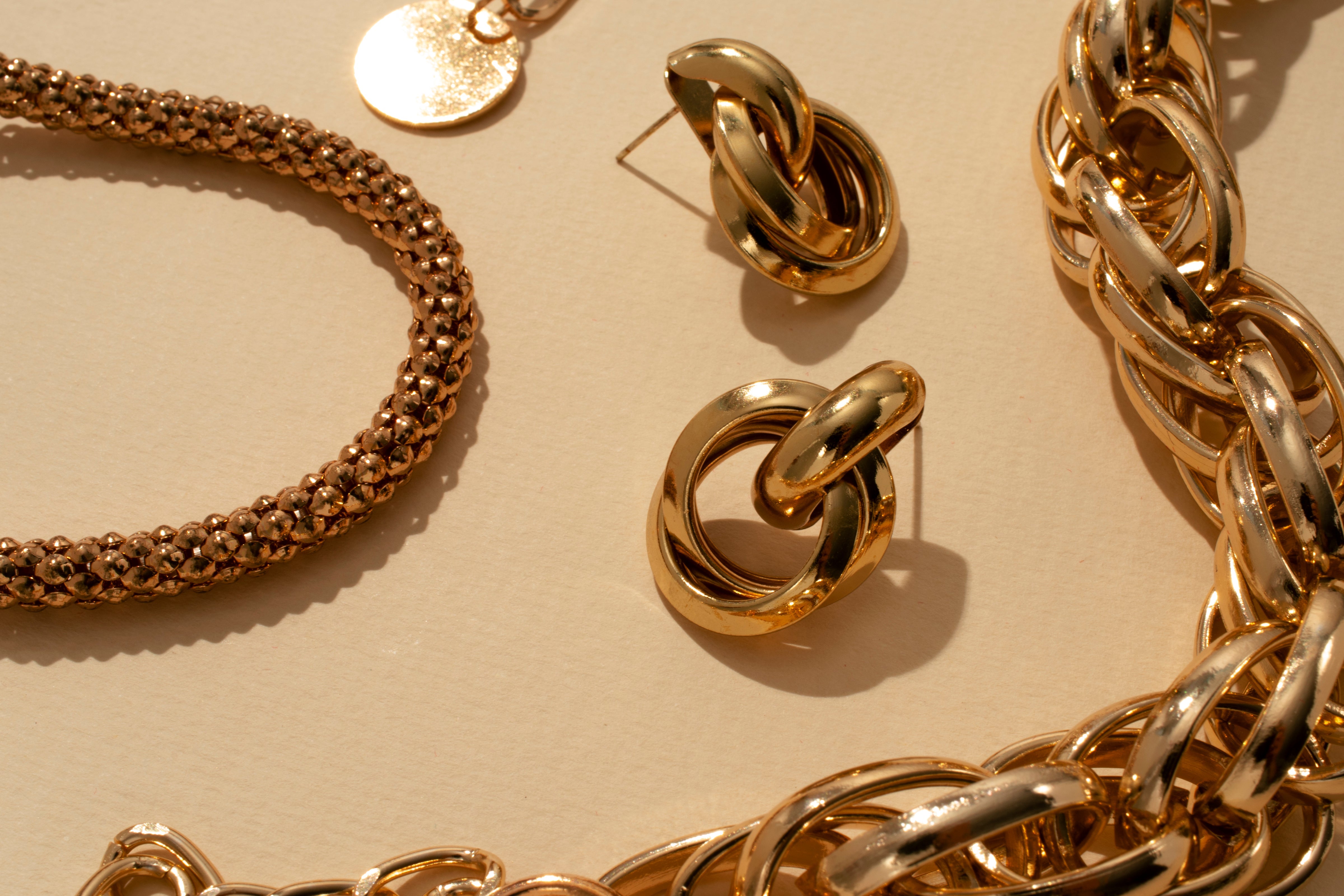 Earrings for Every Face Shape: Finding the Perfect Pair