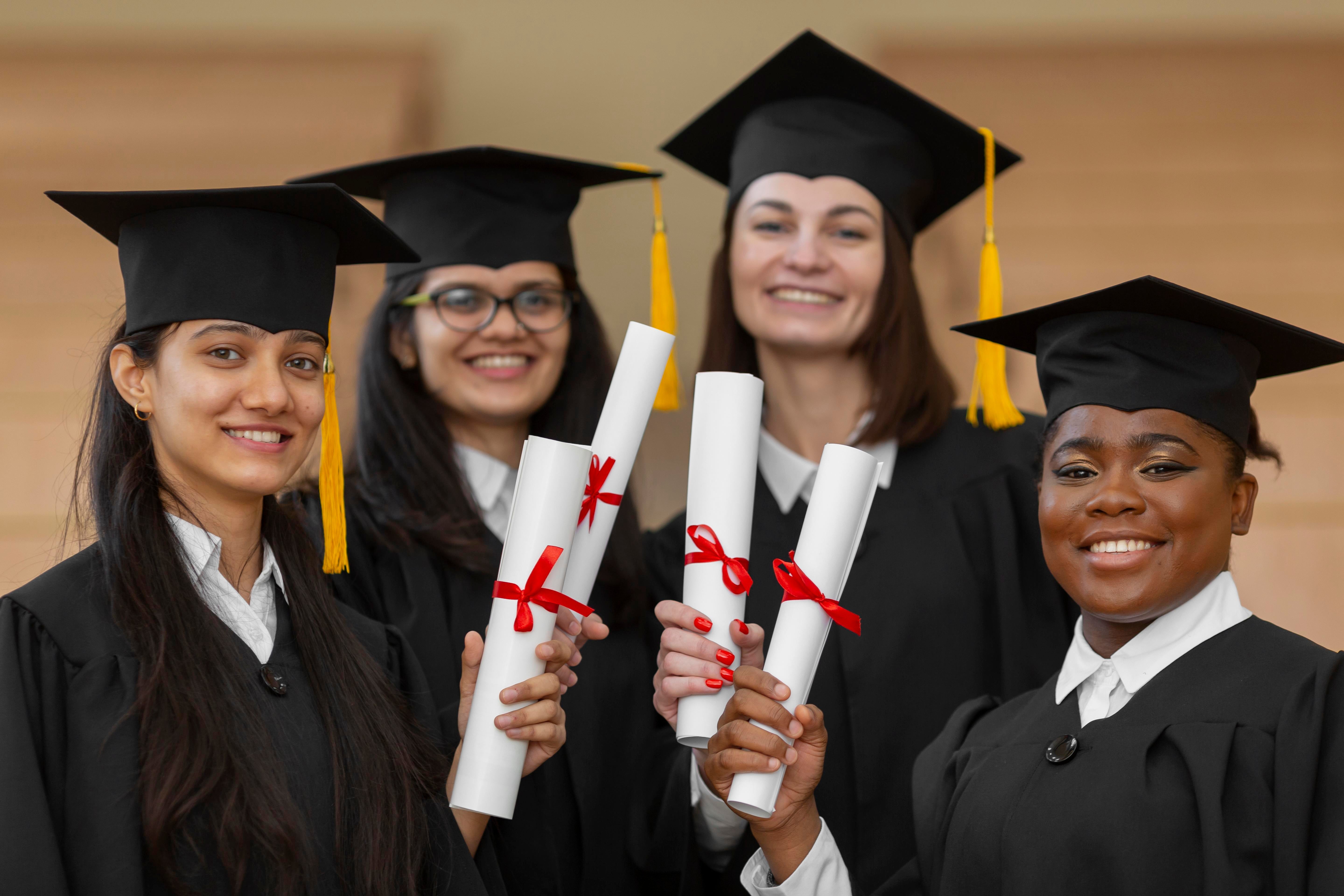 How to Choose Graduation Jewelry That Complements Your Skin Tone