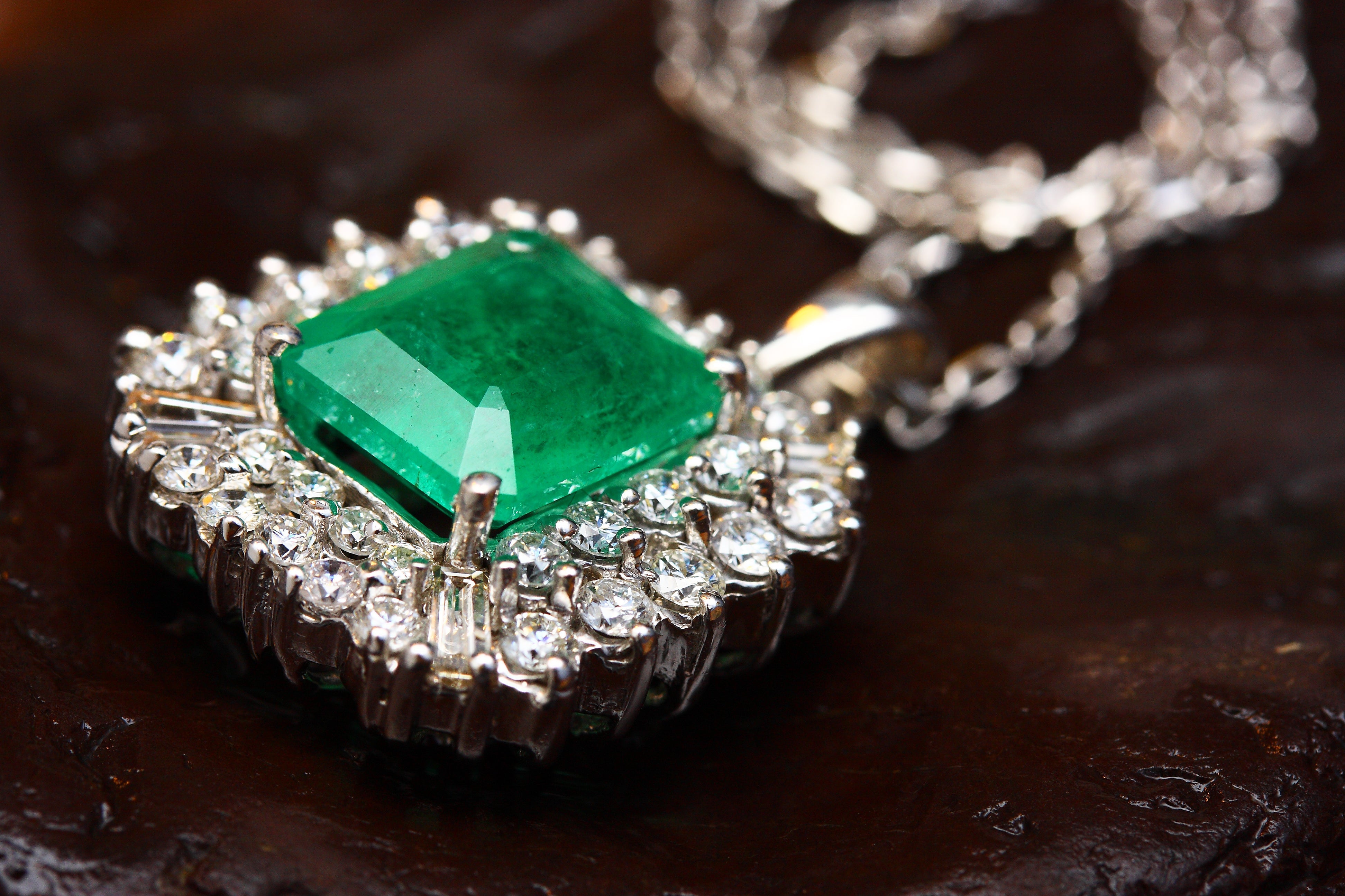 How to Clean Your Crystal Jewelry? a Must Read Guide
