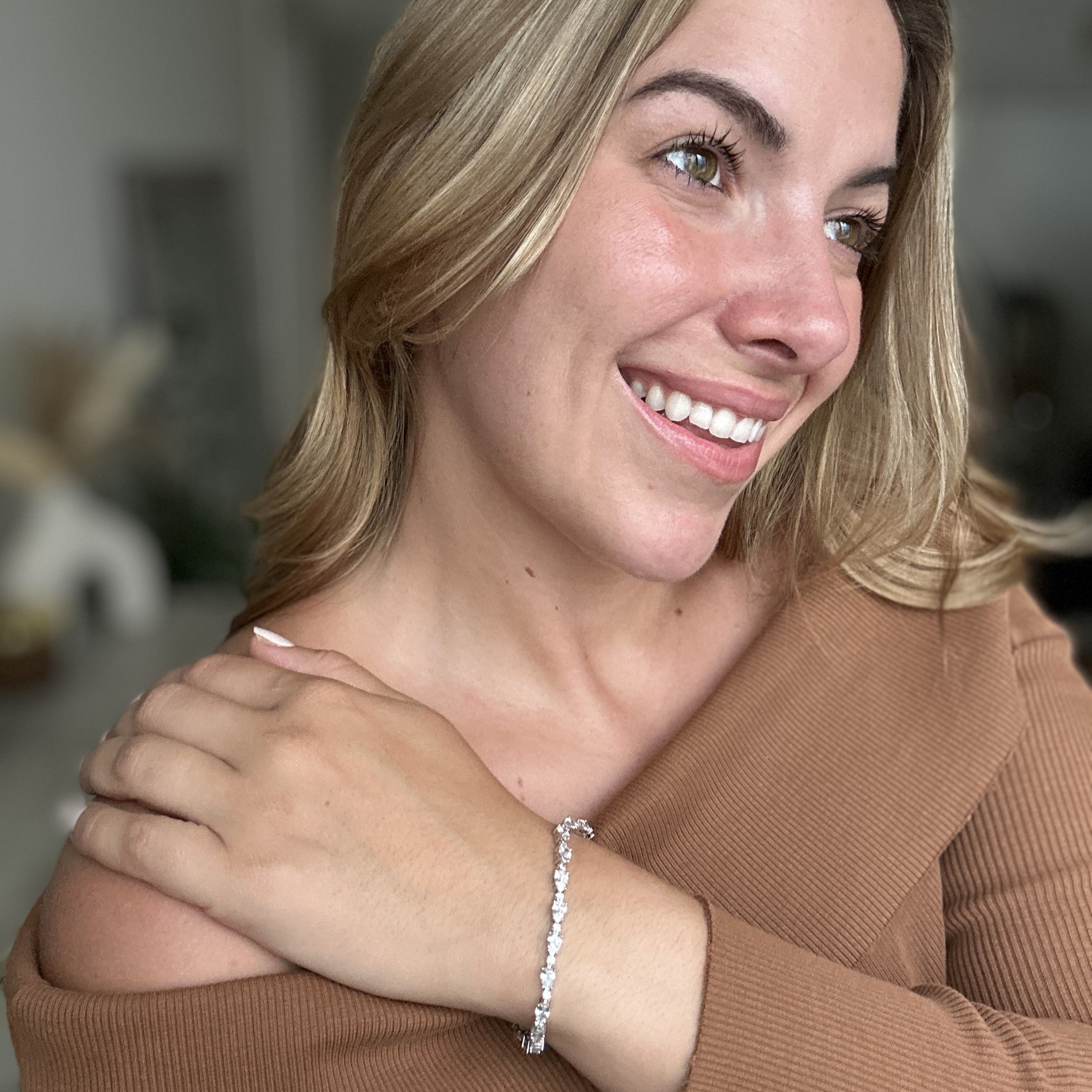 Katelynn 18k White Gold Plated Tennis Bracelet with Simulated Diamond Crystals