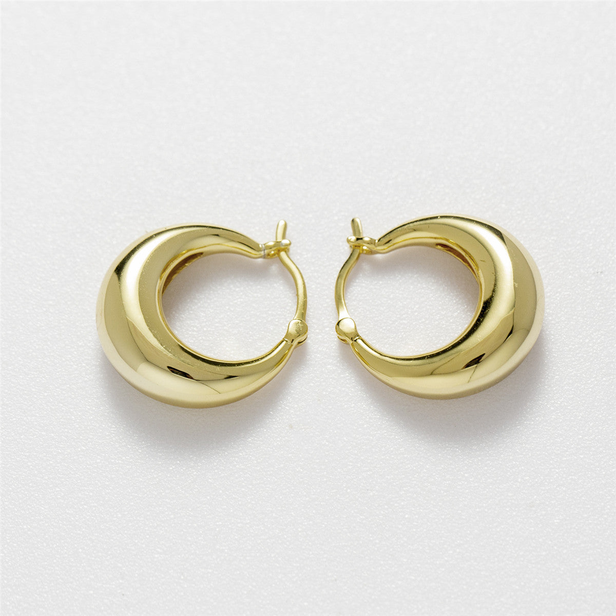 Jacqueline 18k White Gold Plated 21mm Chunky Hoop Earrings