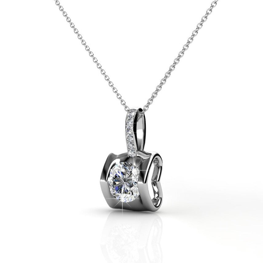 Billie 18k 白金吊坠项链配圆形切割水晶