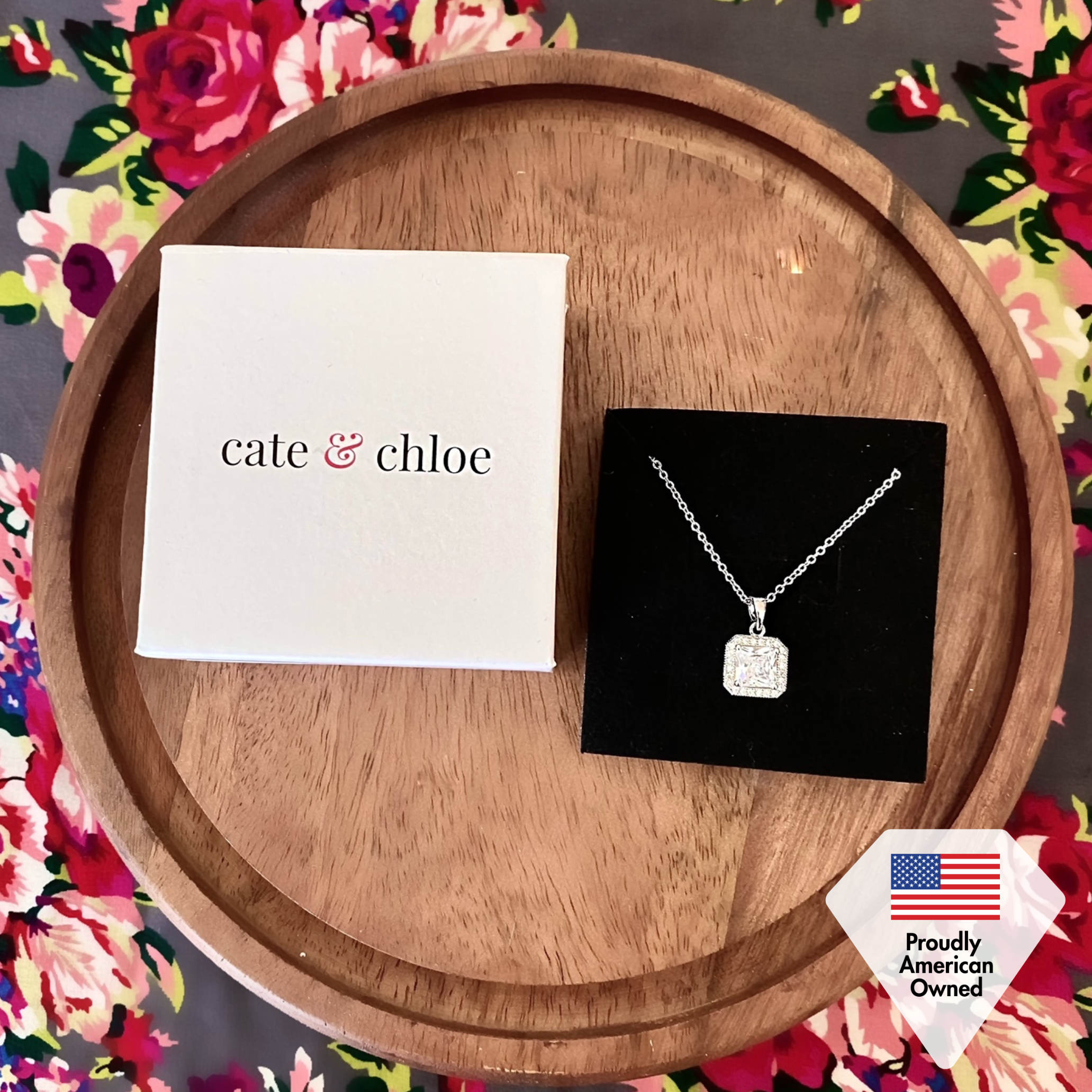 Ivy 18k White Gold Plated Halo Pendant Necklace with Simulated Diamond Crystals