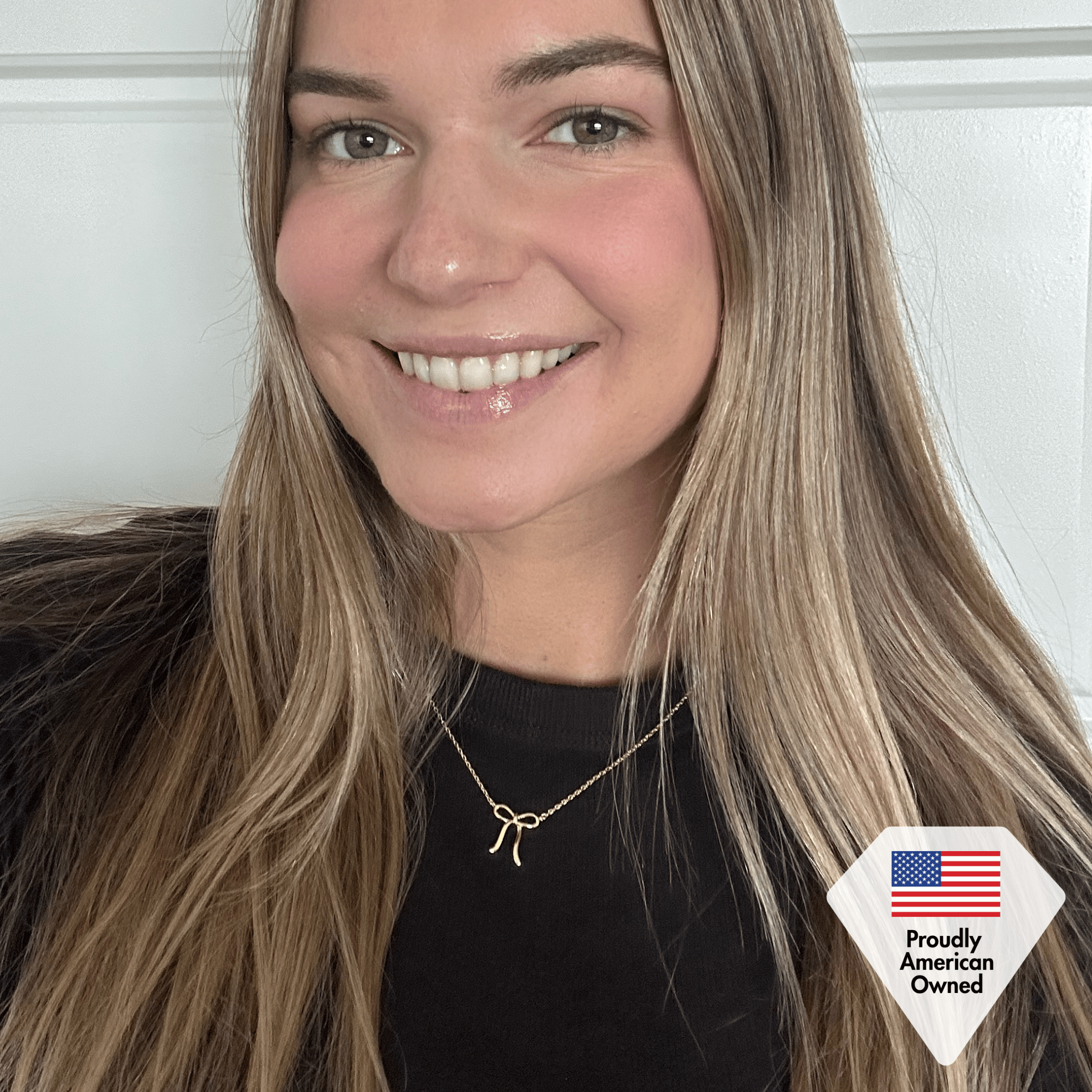 Lola 18k White Gold Plated Ribbon/Bow Pendant Necklace