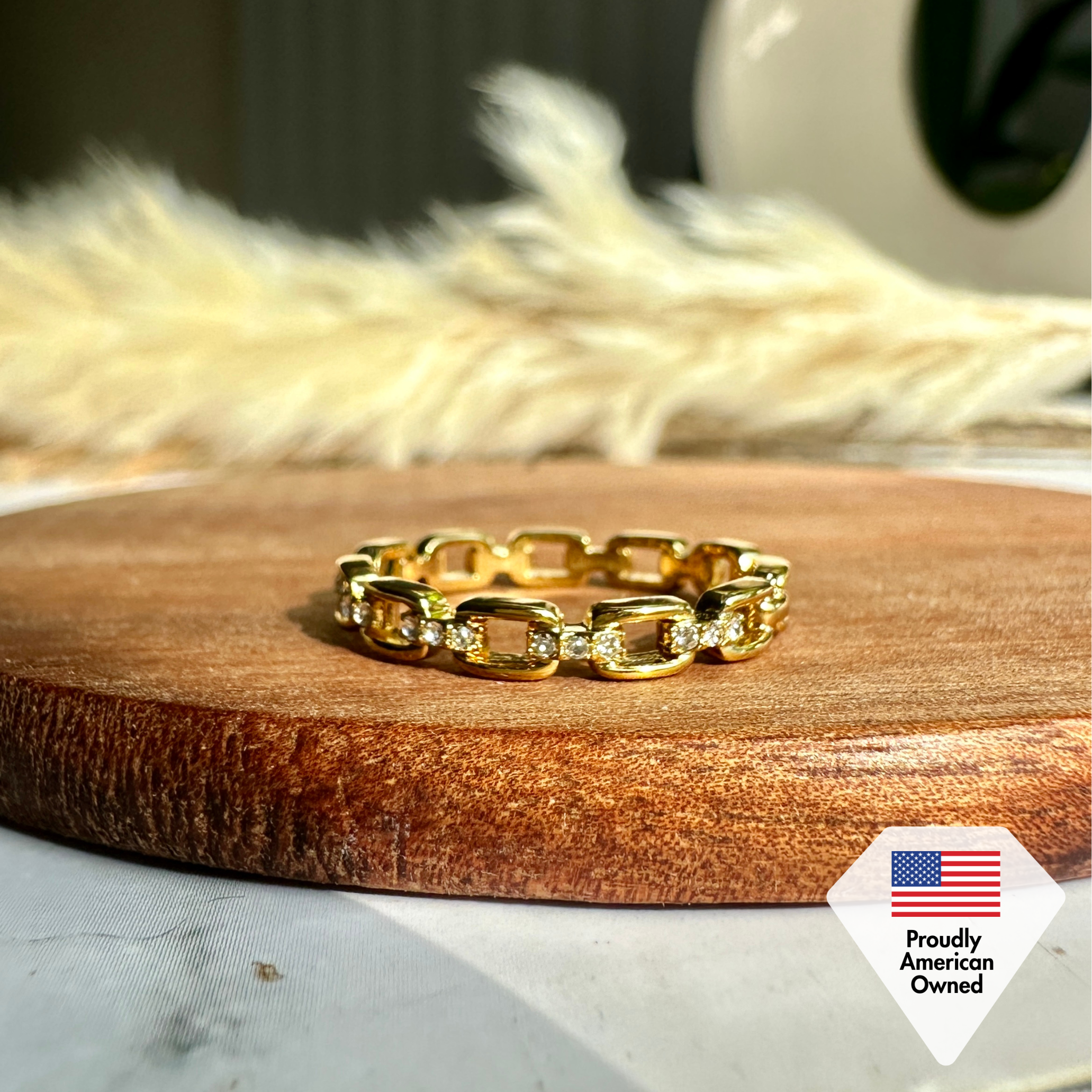 Paula 18k White Gold Plated Chain Link Ring with Swarovski Crystals