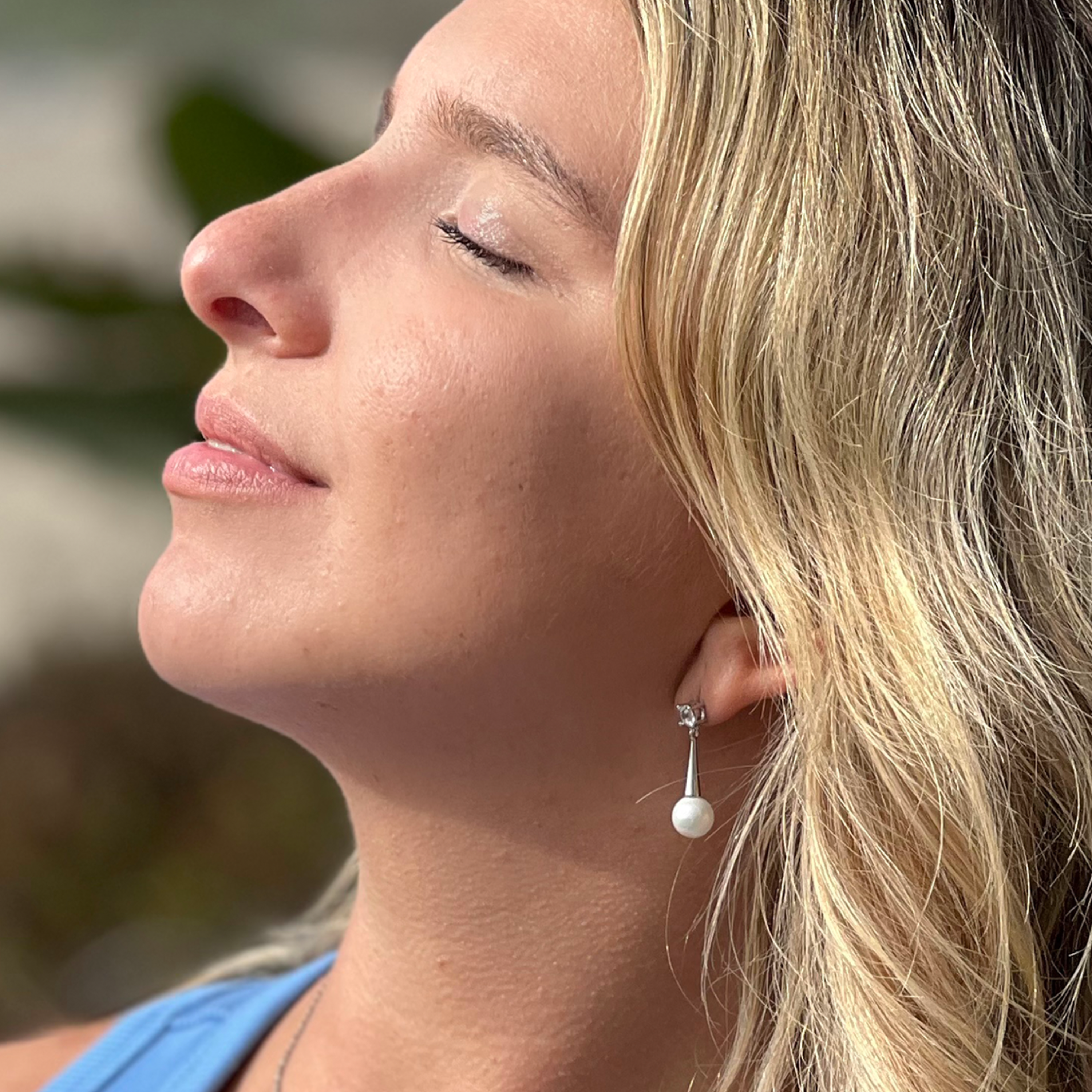 Tatum 18k White Gold Plated Pearl Dangling Stud Earrings with Swarovski Crystal - FAB FAV