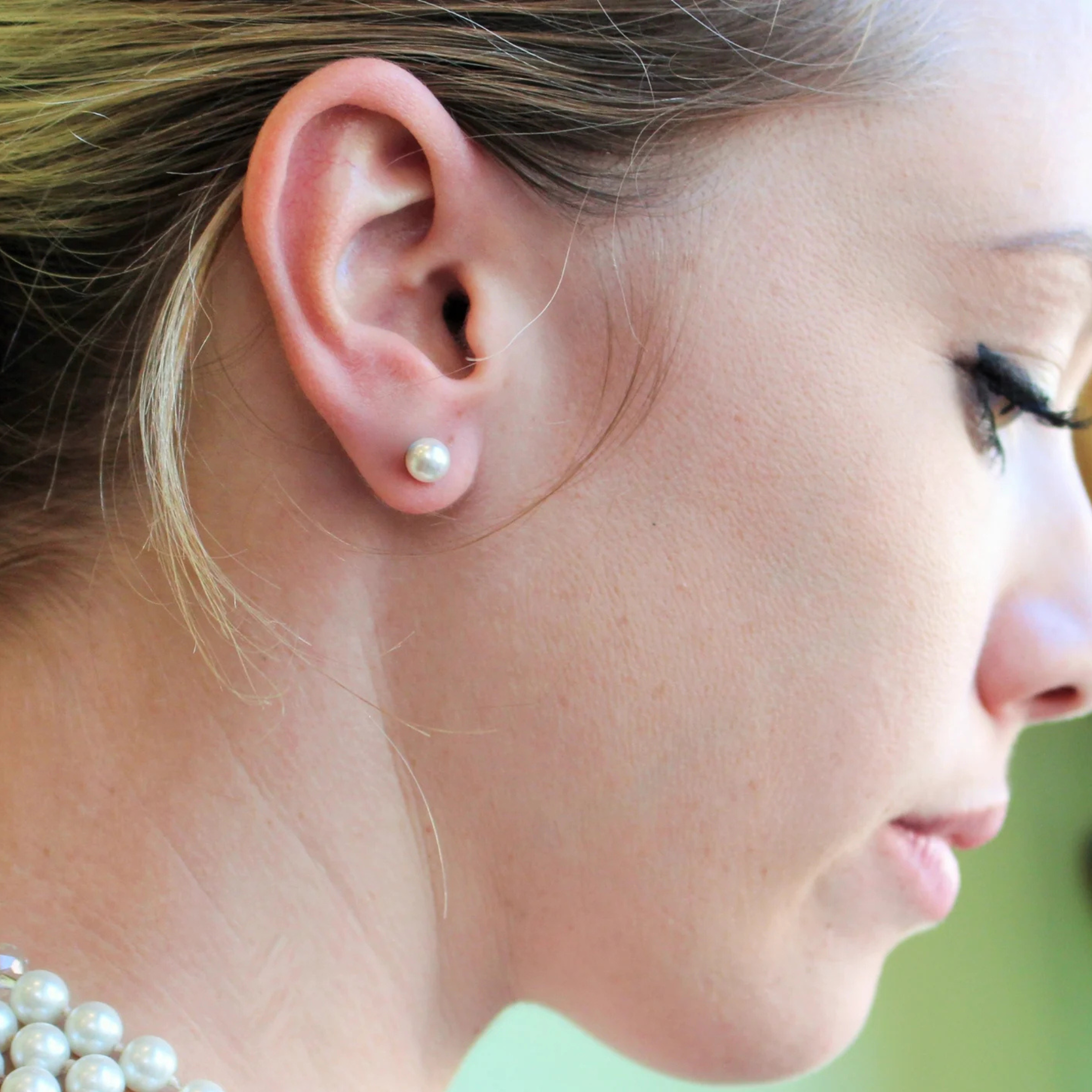 Vivienne 18k White Gold Plated Stud Earrings with Shell Pearls - FAB FAV