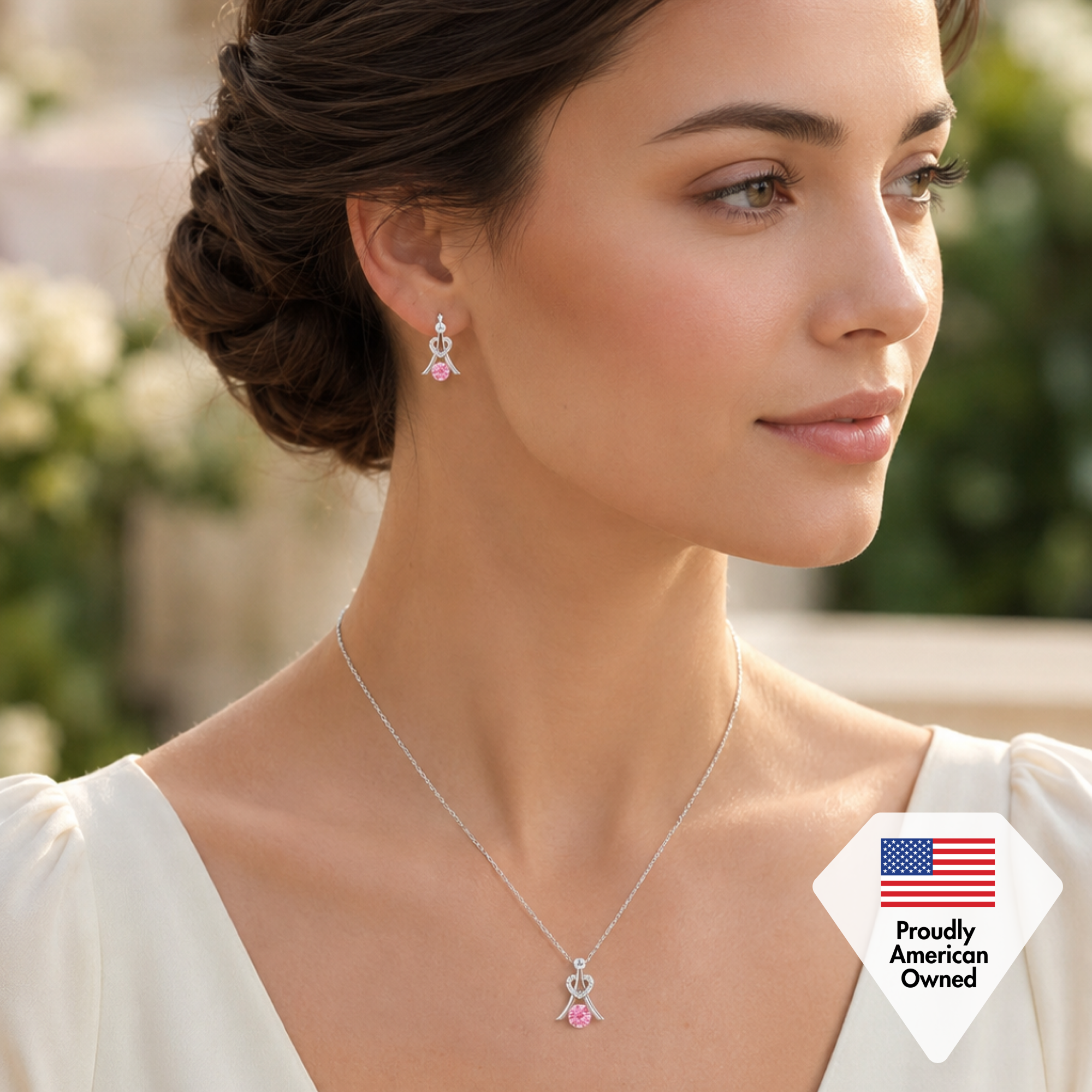 Collar con piedra natal Serenity chapado en oro blanco de 18 k con cristales de talla redonda